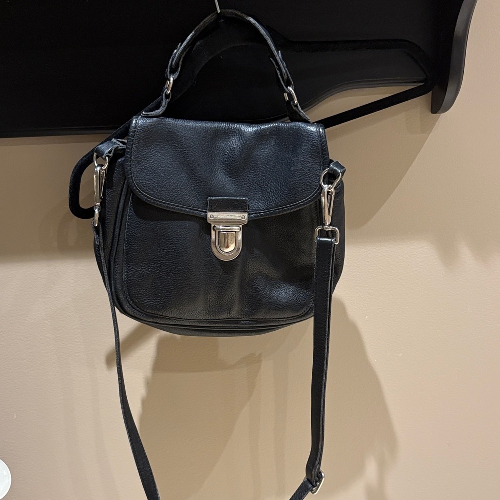 Roots Vintage Black Leather Crossbody Bag Purse